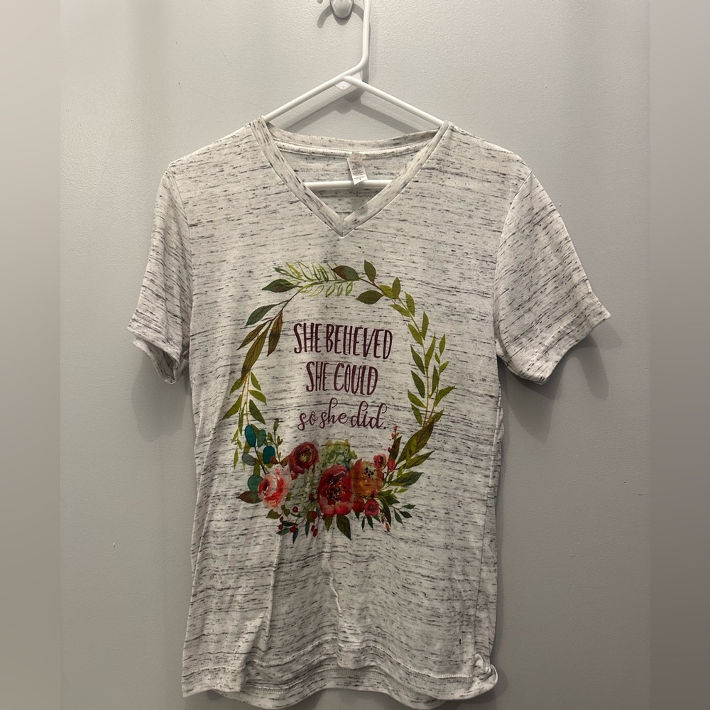 EUC Inspirational Graphic Tee with Floral Design. Women’s Small